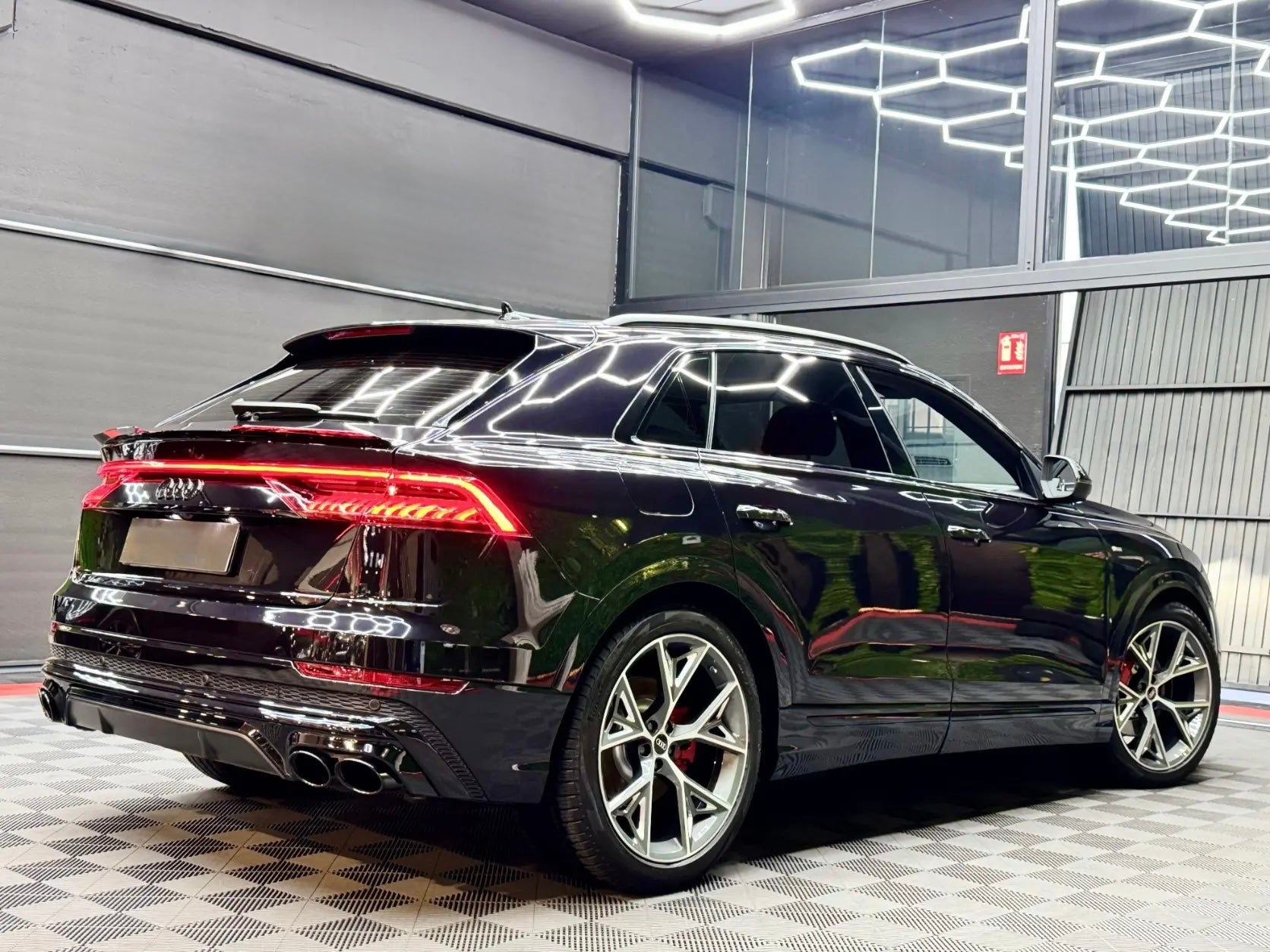 Audi Q8 55 TFSI Black Line