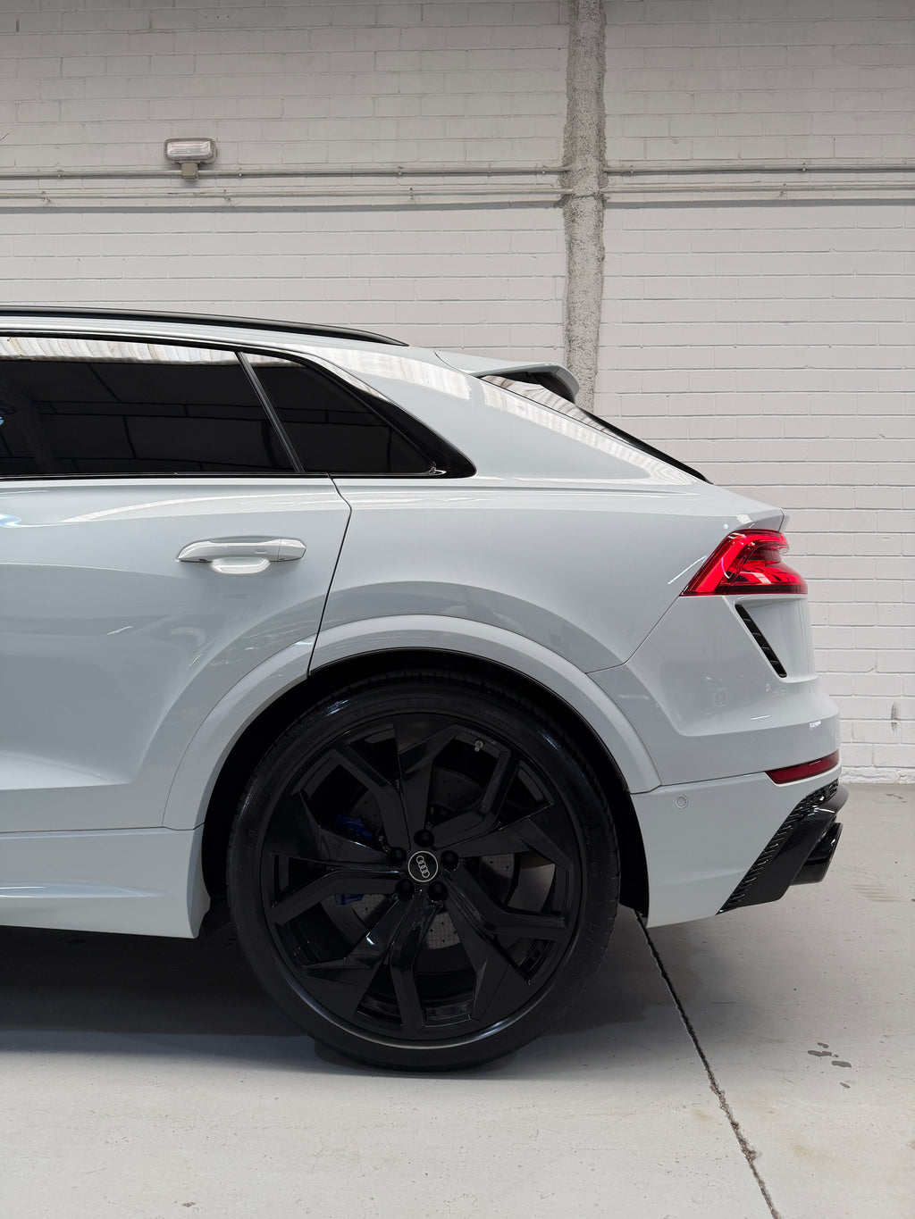 Audi RSQ8 Full Carbono
