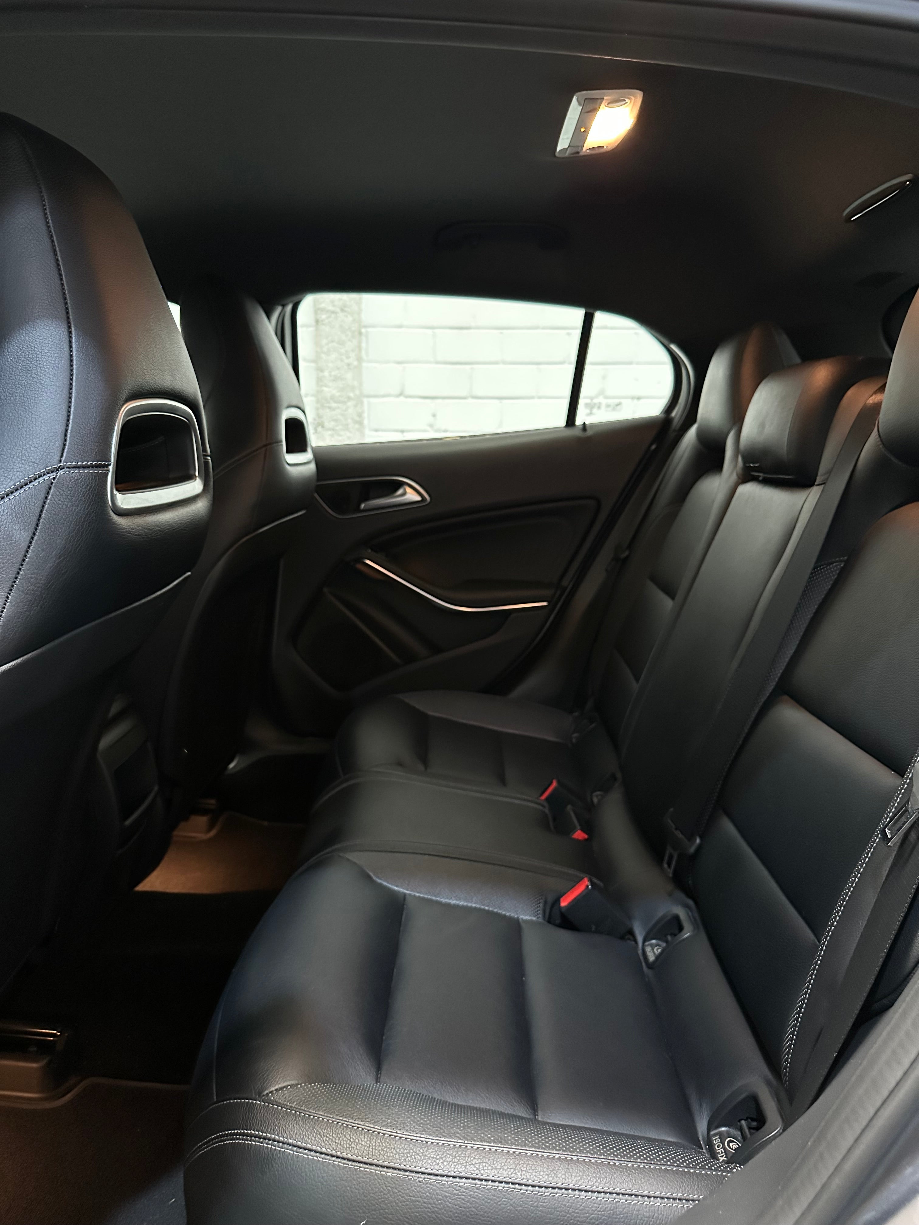 Mercedes Benz GLA 200d