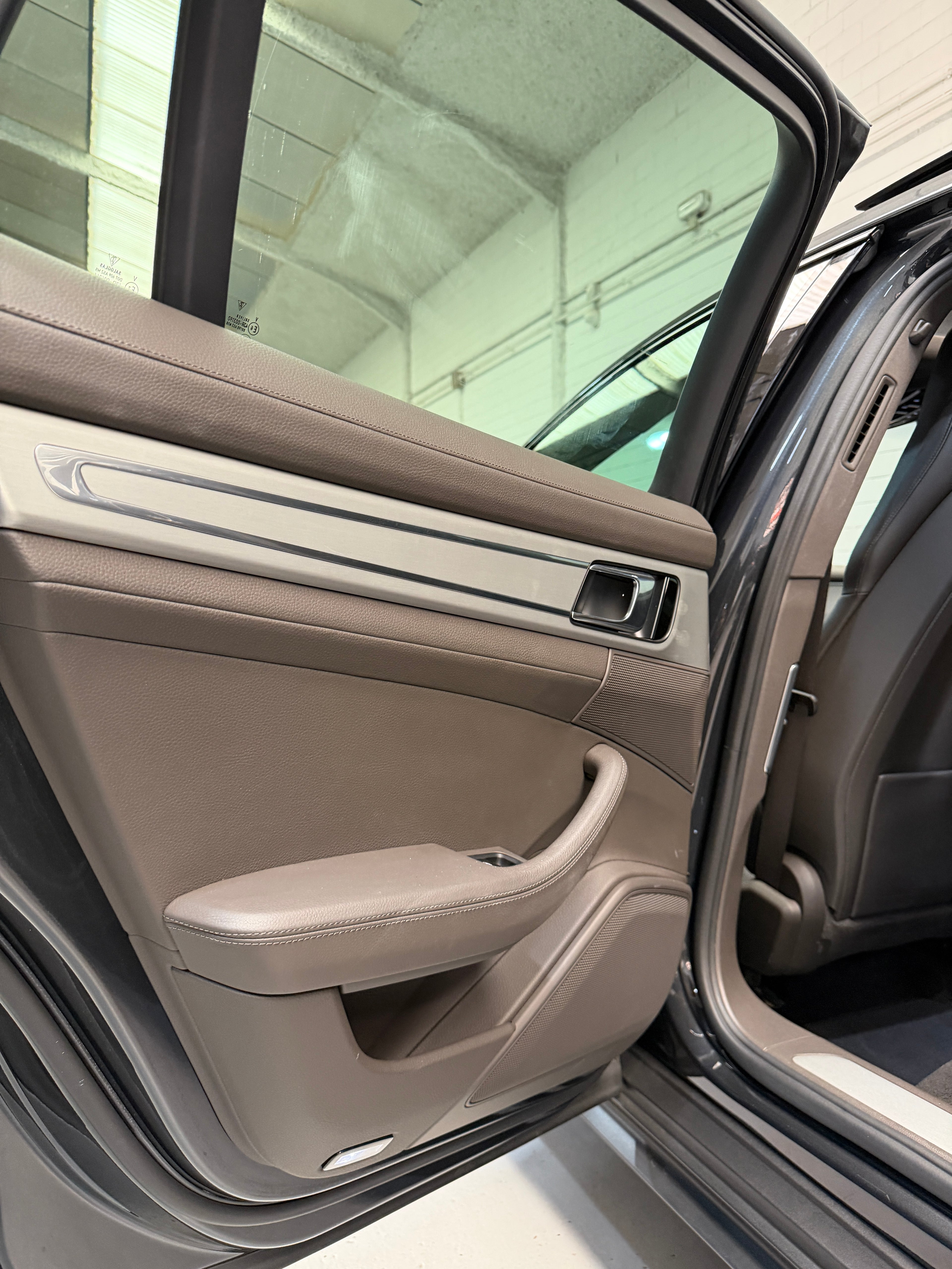 Porsche Panamera 4 Ehybrid