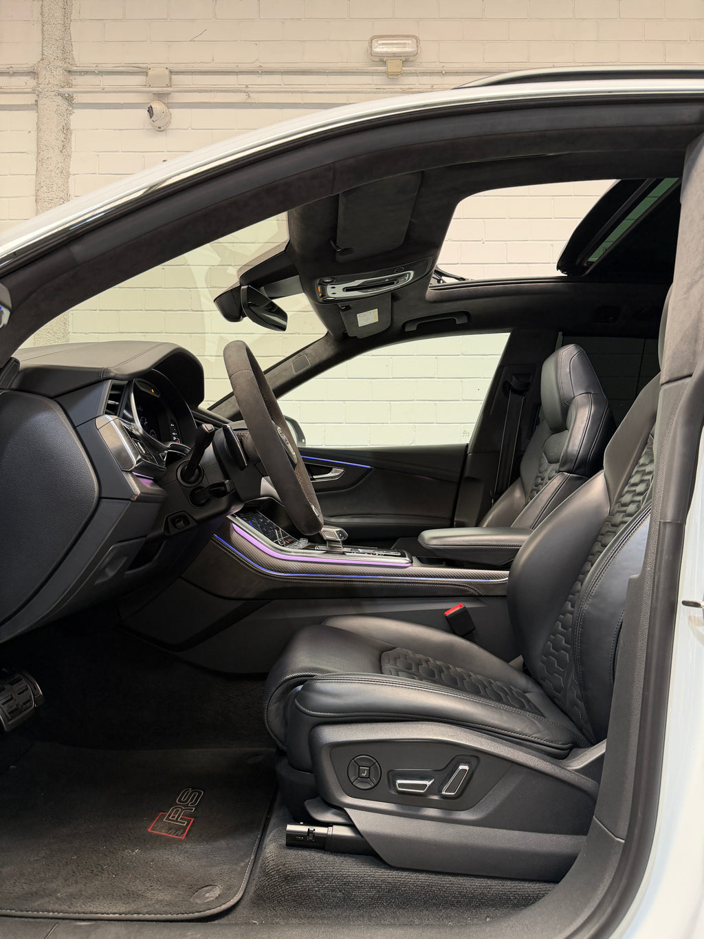 Audi RSQ8 Full Carbono