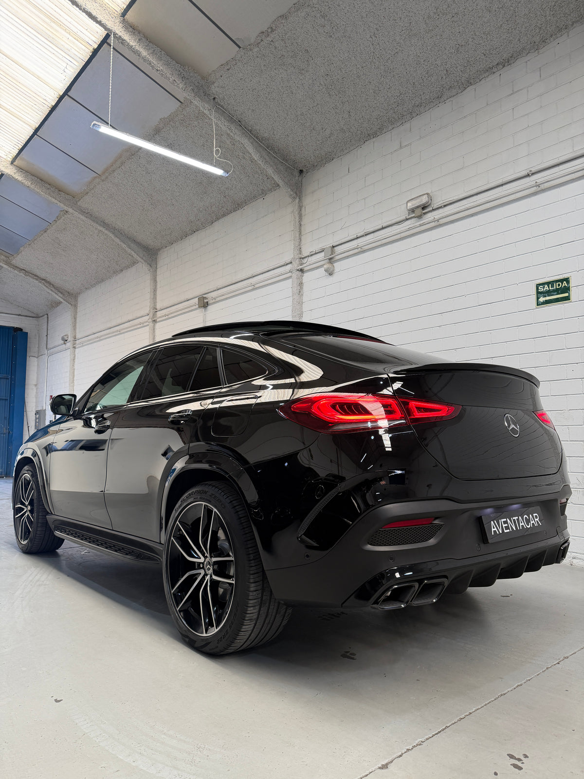 Mercedes-Benz GLE Coupé 350de AMG Look 63S Interior Beige