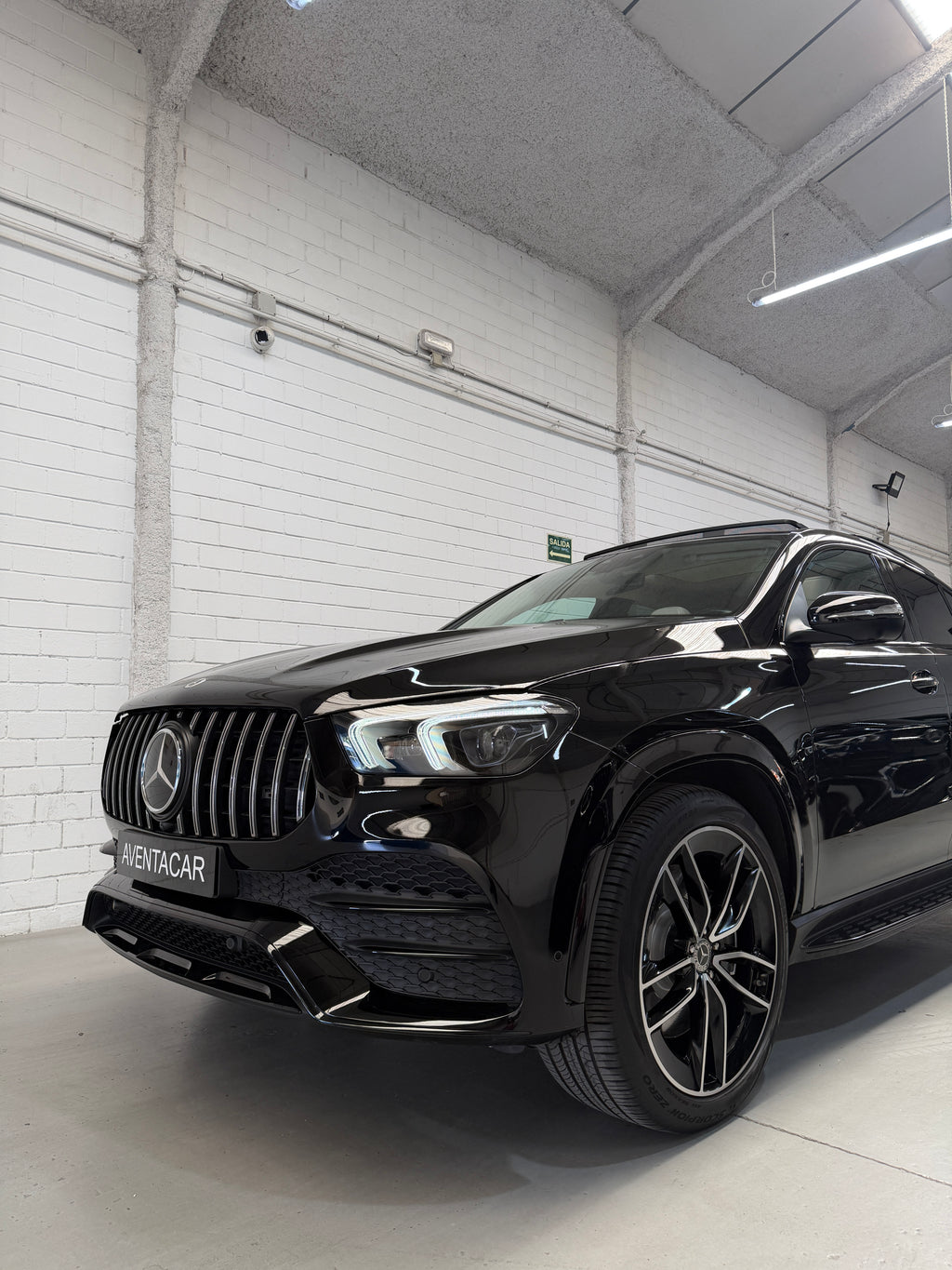 Mercedes-Benz GLE Coupé 350de AMG Look 63S Interior Beige