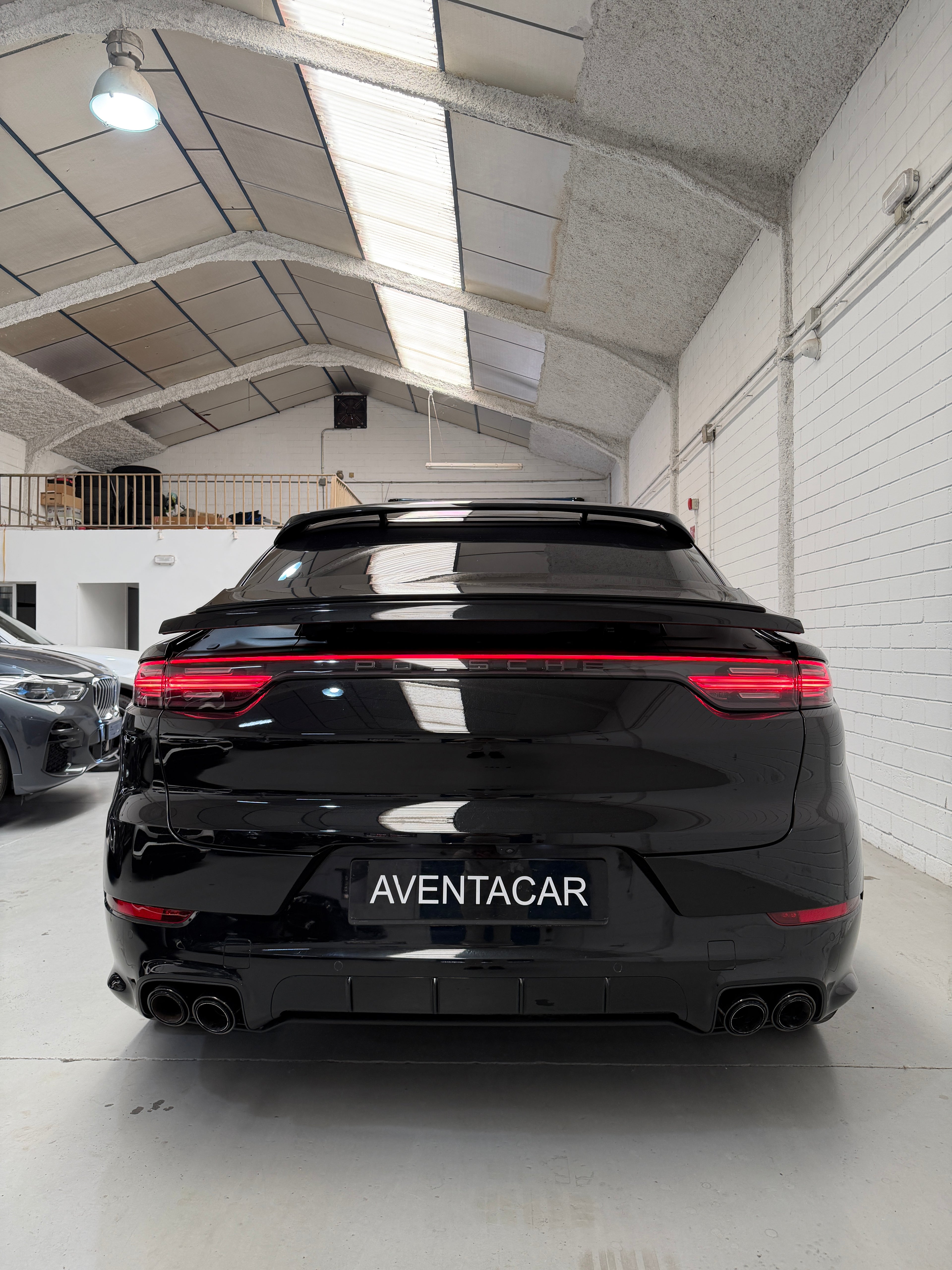 Porsche Cayenne Coupé E-Hybrid PLATINUM EDITION