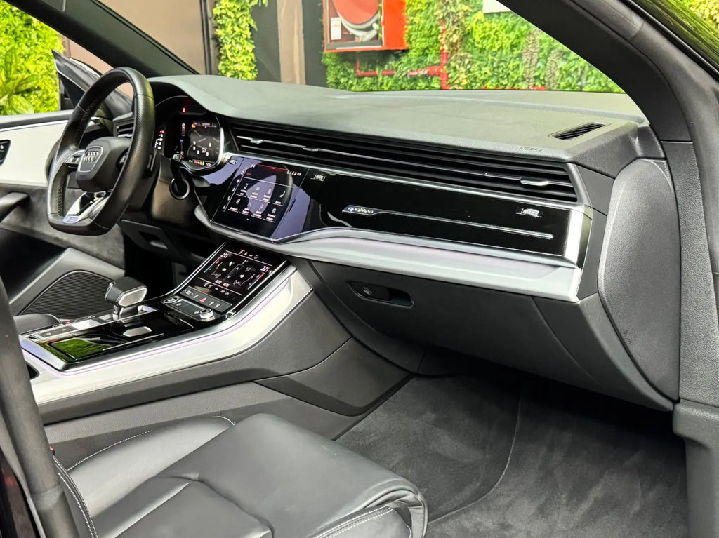 Audi Q8 55 TFSI Black Line