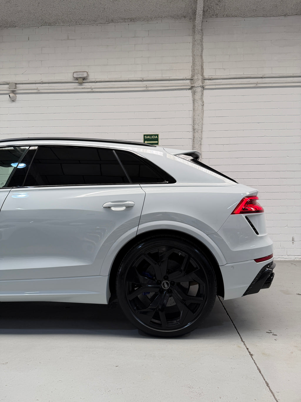 Audi RSQ8 Full Carbono