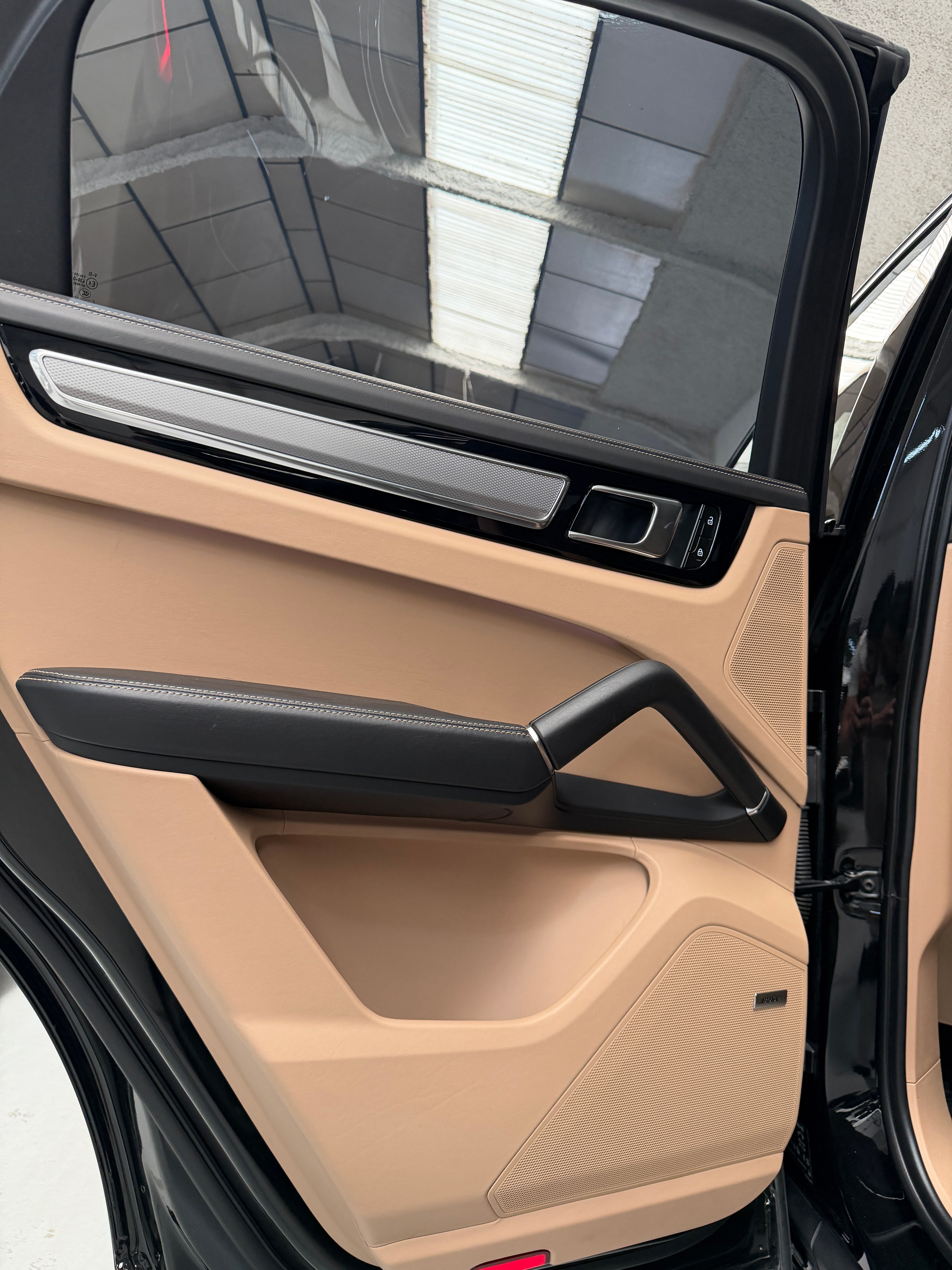 Porsche Cayenne Coupé E-Hybrid PLATINUM EDITION