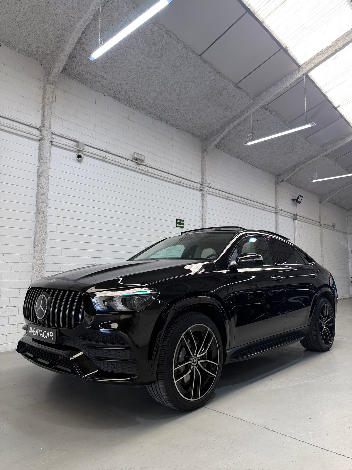 Mercedes-Benz GLE Coupé 350de AMG Look 63S Interior Beige