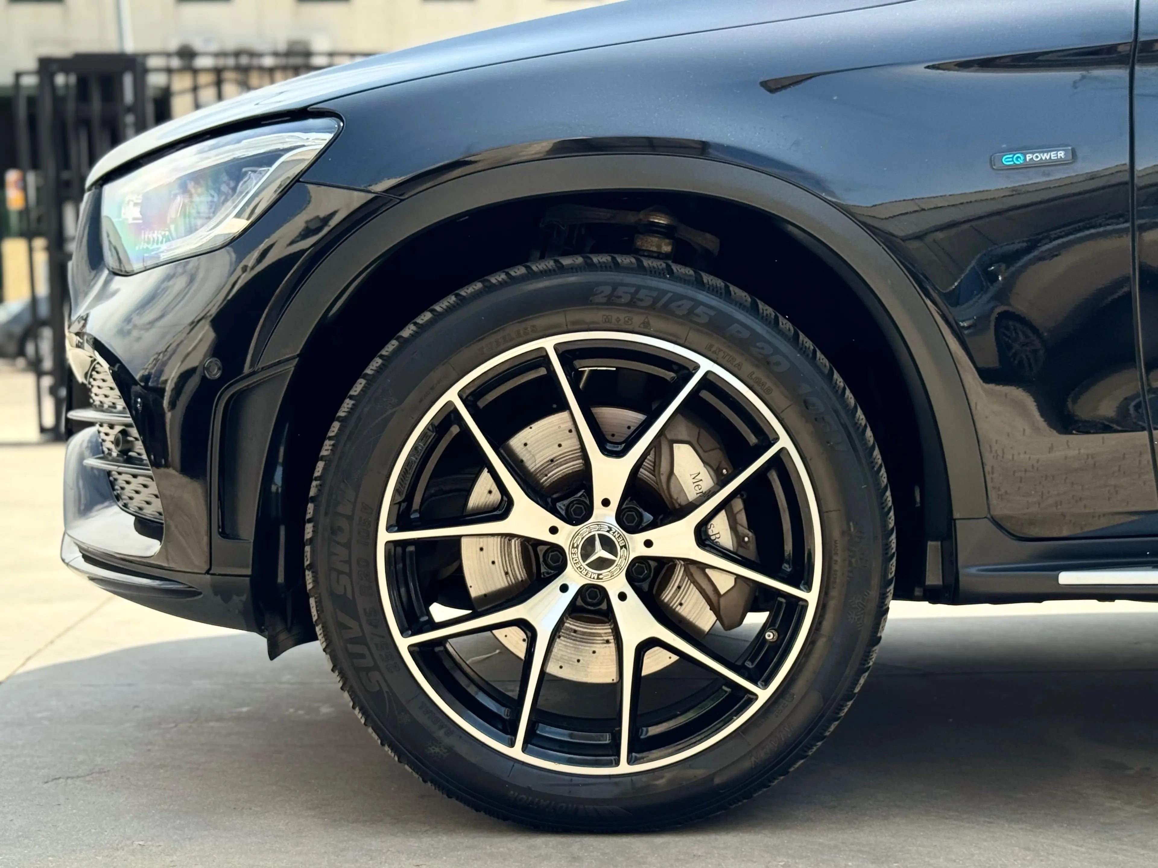 Mercedes-Benz GLC Coupé 300de AMG