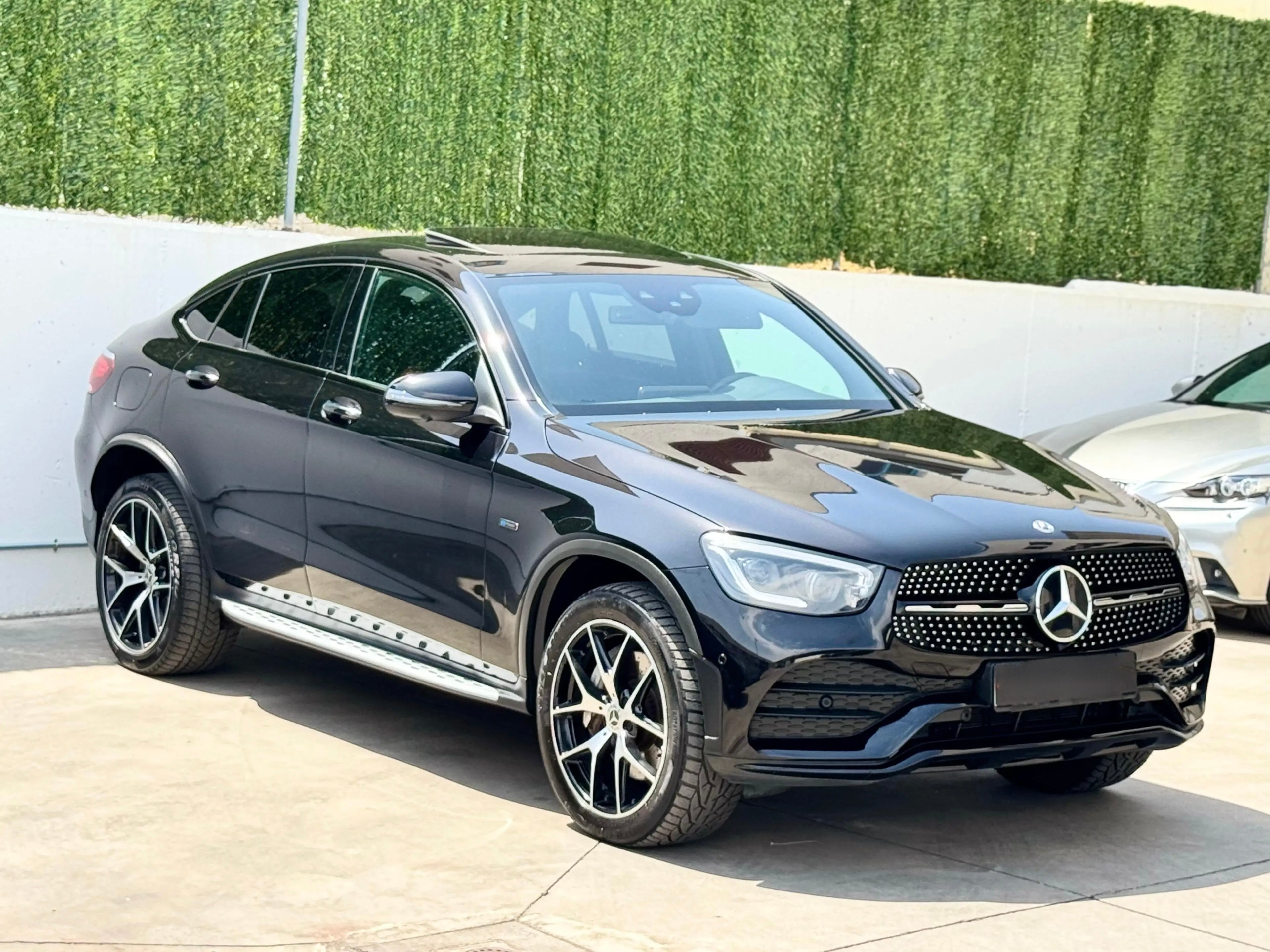 Mercedes-Benz GLC Coupé 300de AMG