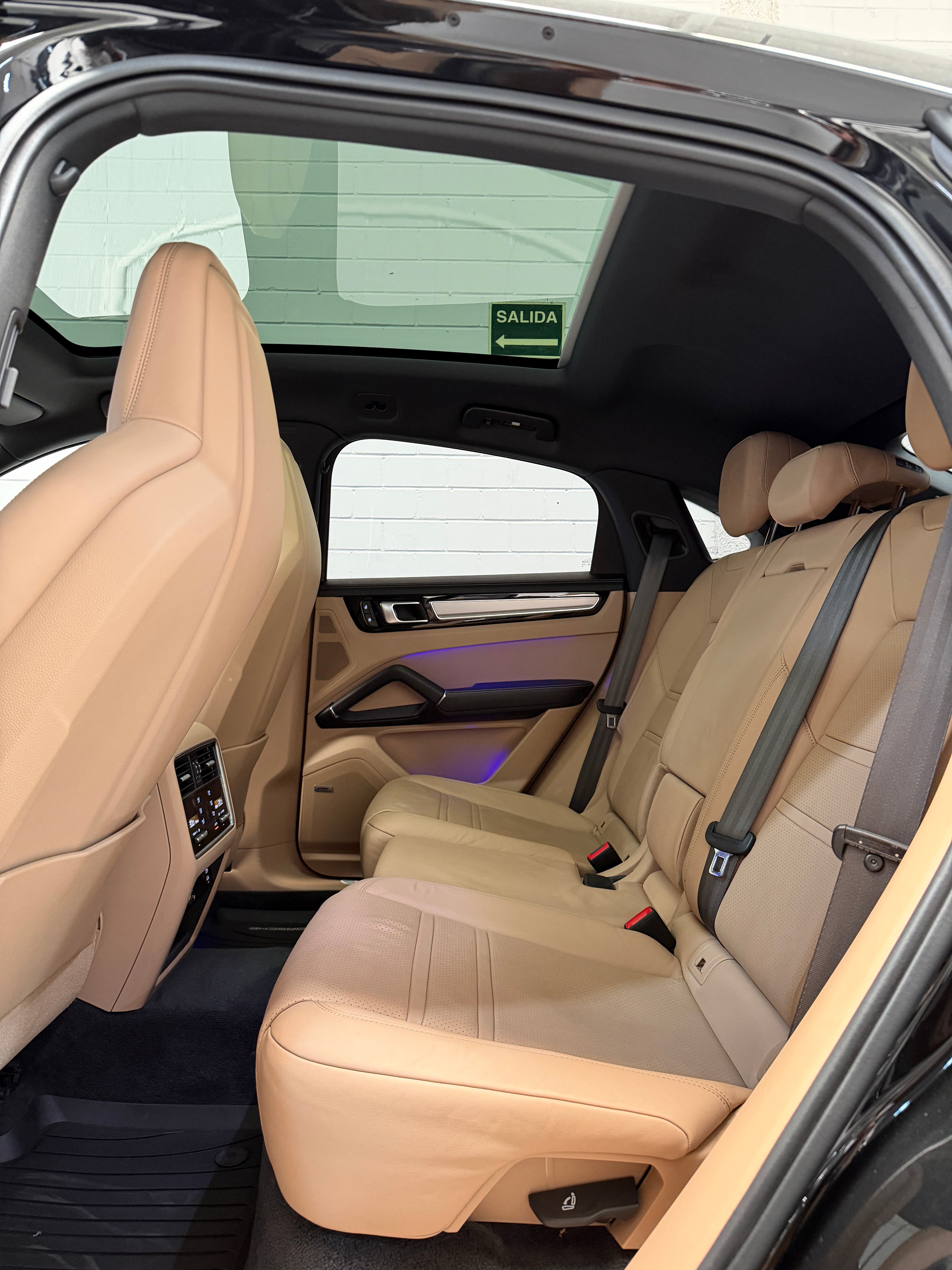 Porsche Cayenne Coupé E-Hybrid PLATINUM EDITION