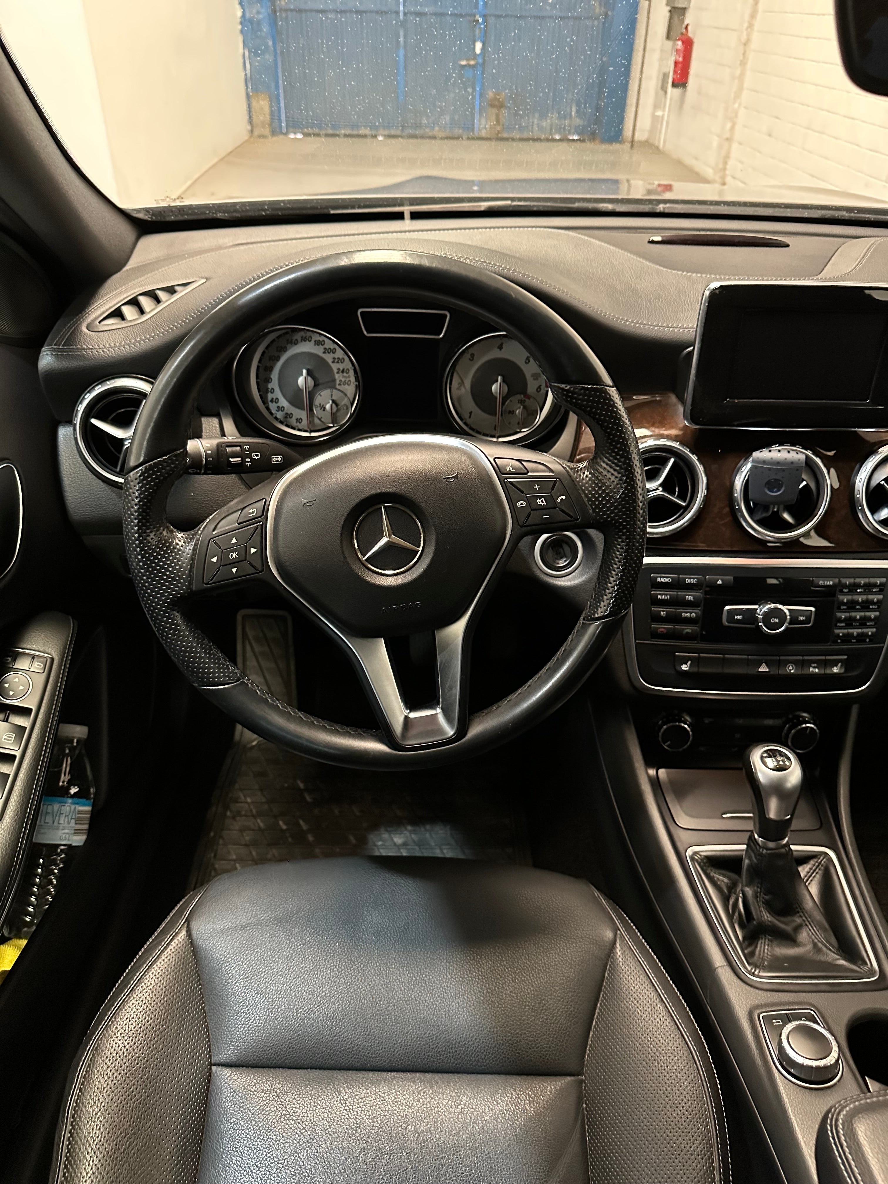Mercedes Benz GLA 200d