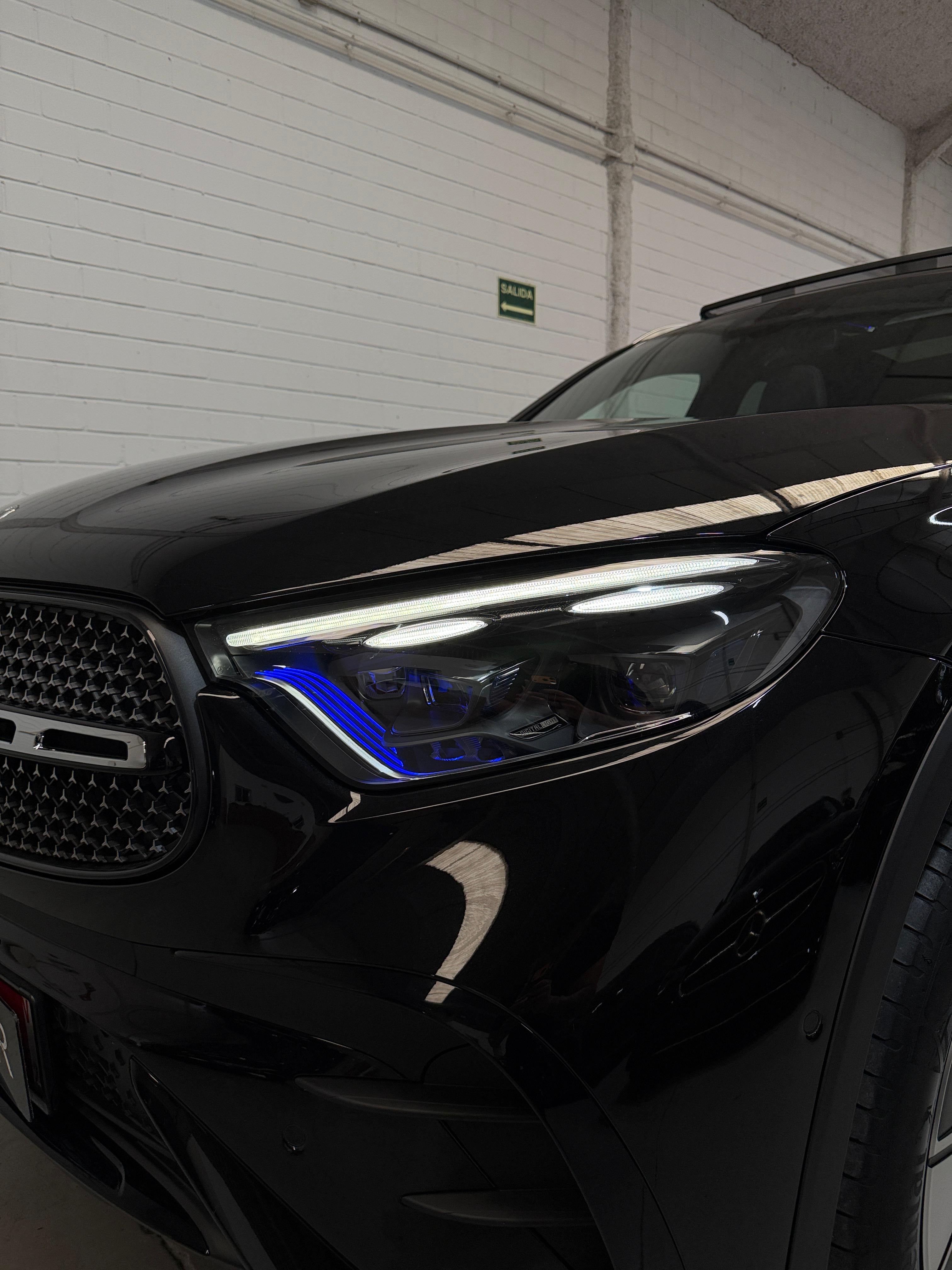 Mercedes-Benz GLC 300e 4 MATIC