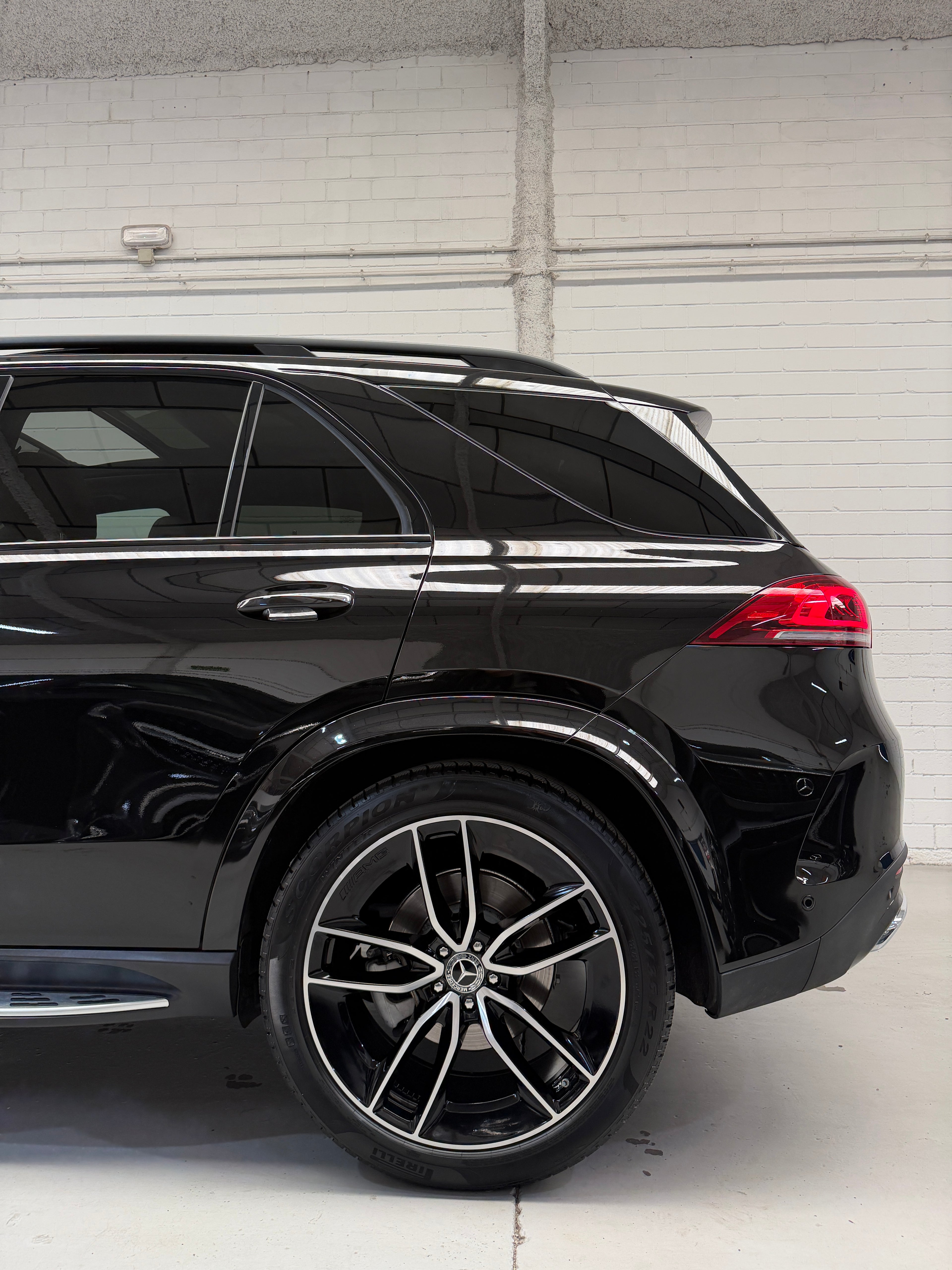 Mercedes-Benz GLE 350d AMG Line Negro