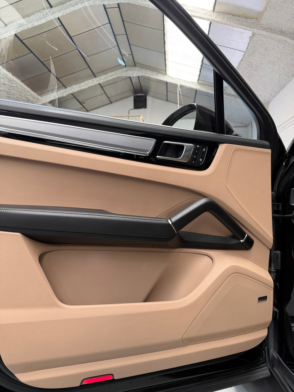 Porsche Cayenne Coupé E-Hybrid PLATINUM EDITION