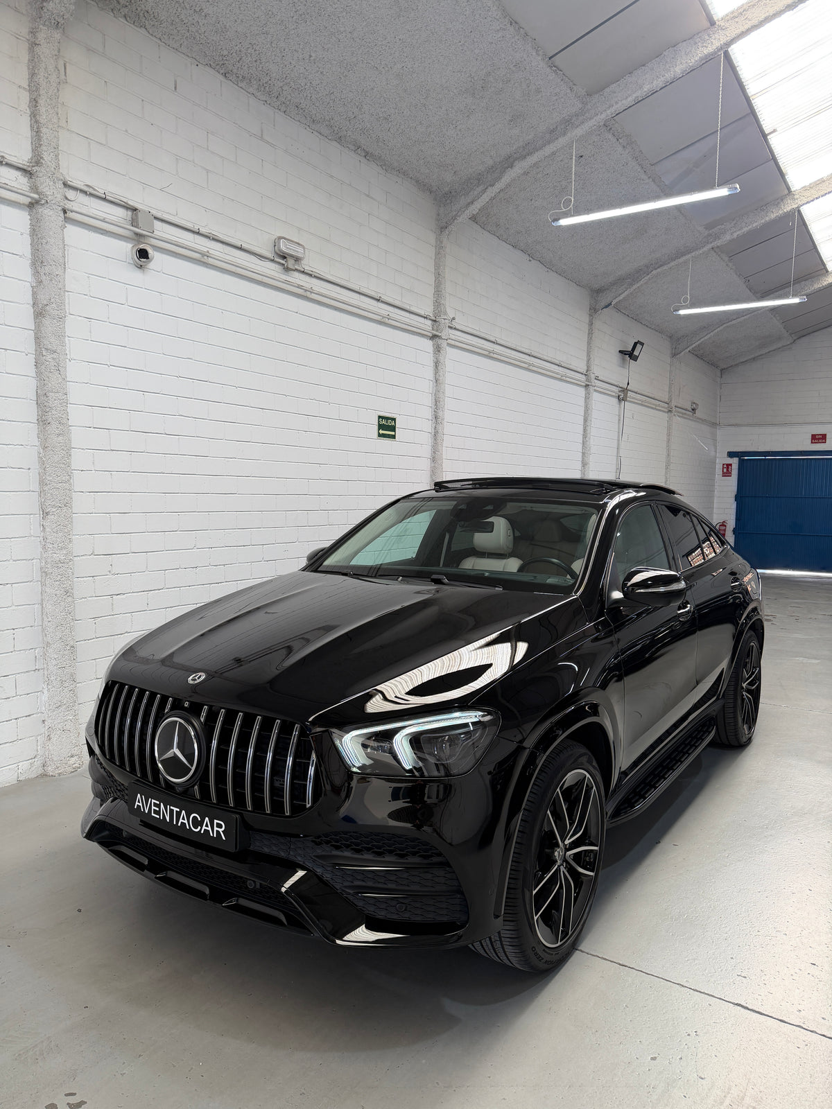 Mercedes-Benz GLE Coupé 350de AMG Look 63S Interior Beige