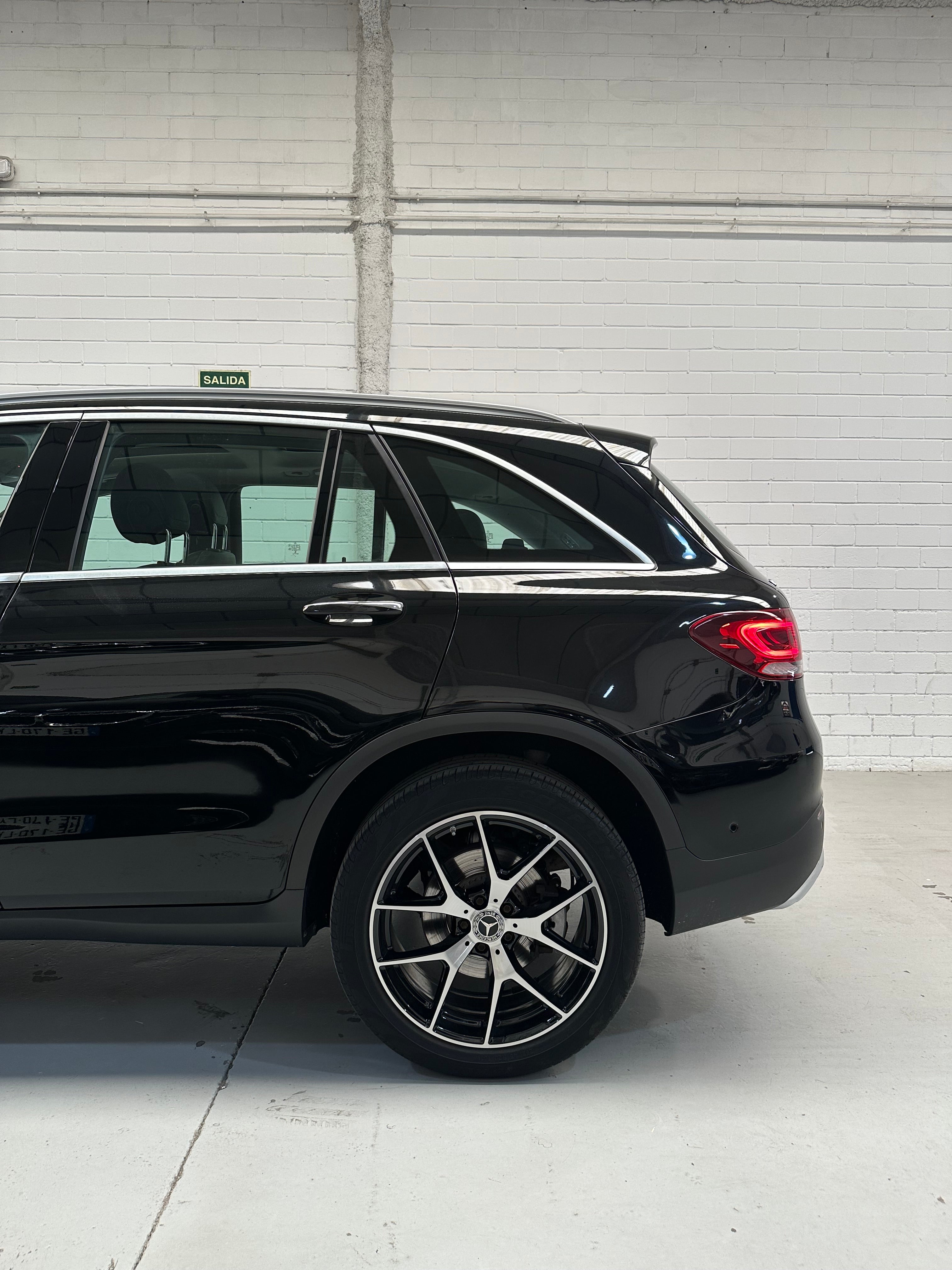 Mercedes-Benz GLC 300de AMG