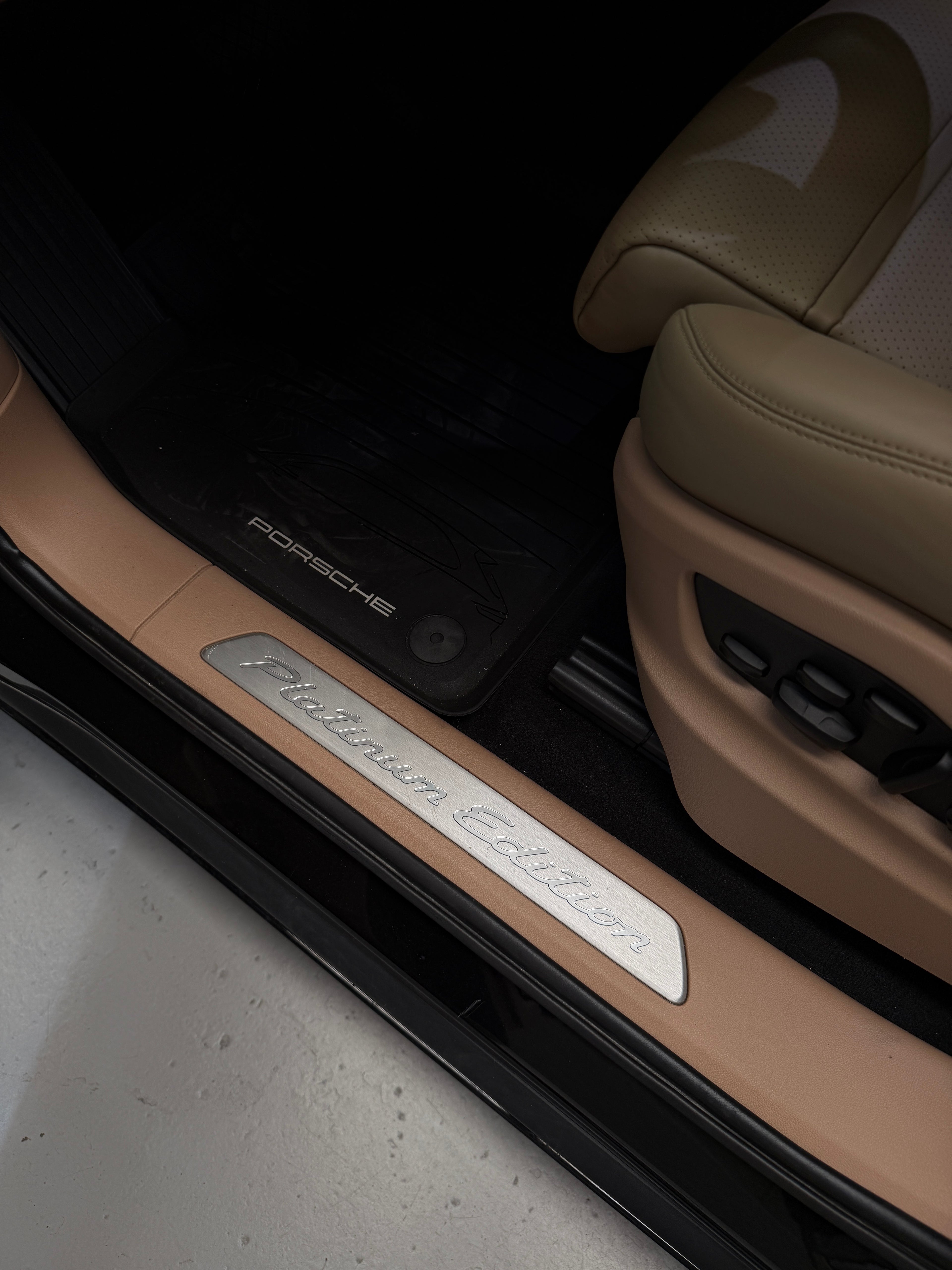 Porsche Cayenne Coupé E-Hybrid PLATINUM EDITION