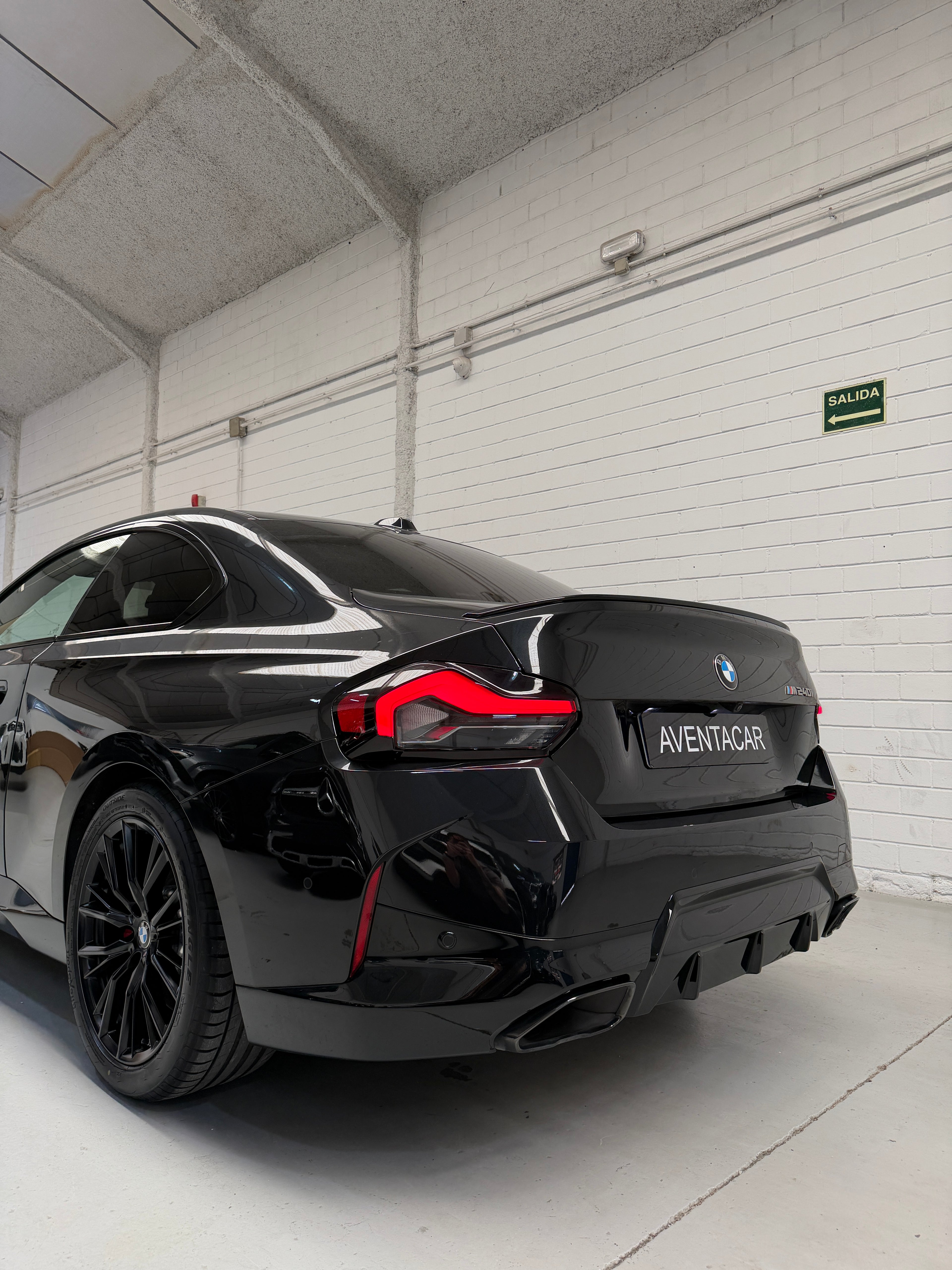 BMW M240i