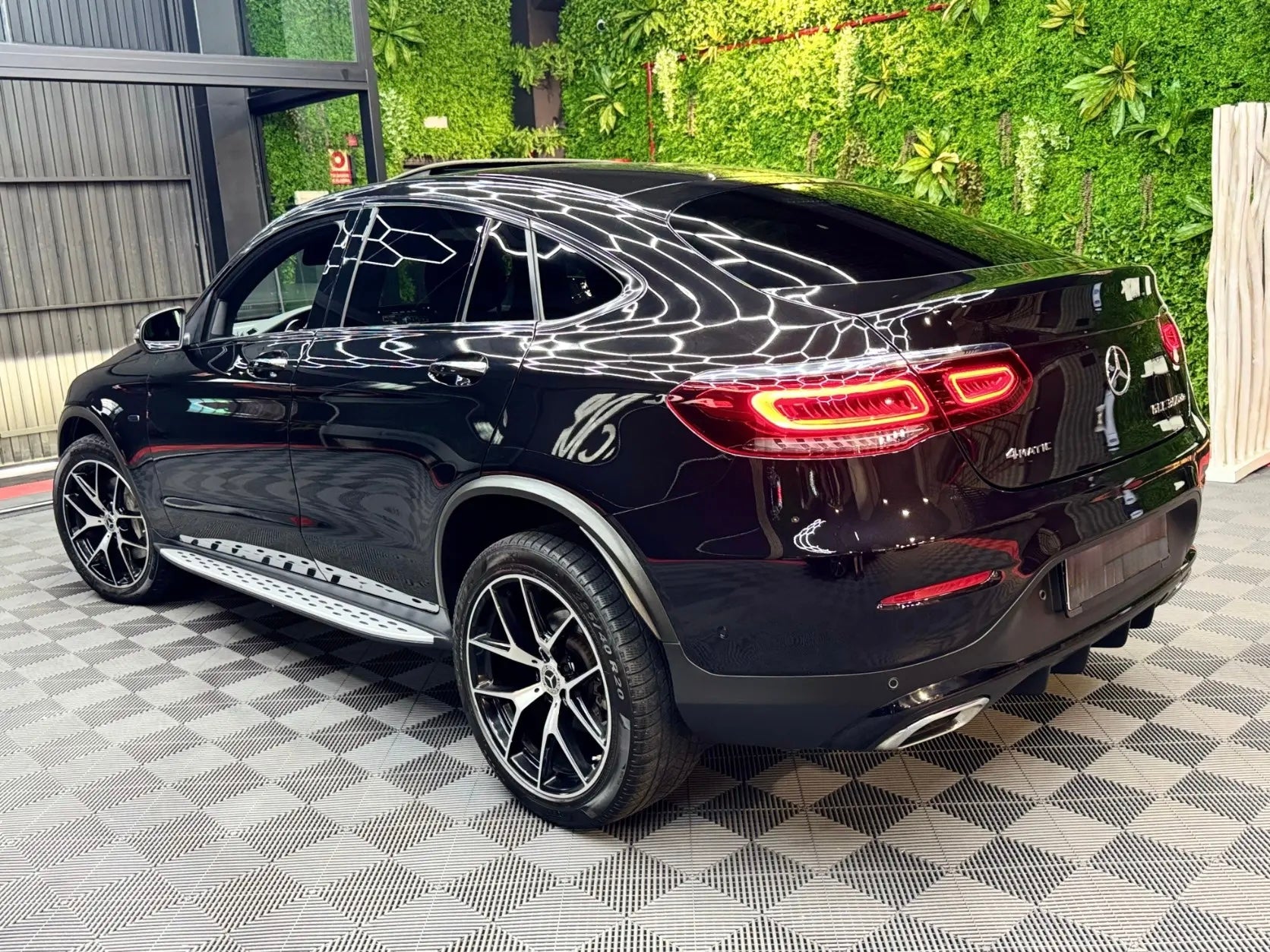 Mercedes-Benz GLC Coupé 300de AMG