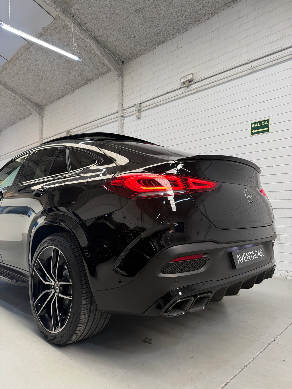 Mercedes-Benz GLE Coupé 350de AMG Look 63S Interior Beige